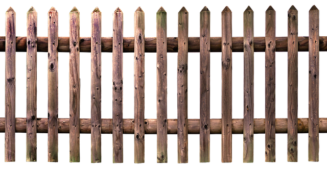 plot dřevěný